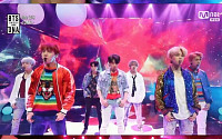 ‘컴백쇼’ 방탄소년단, 신곡 ‘DNA’ 최초 공개…신비로운 카리스마 ‘역시 BTS’