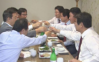 한국당·바른정당 3선 의원 회동… ‘보수통합추진위’ 구성 합의