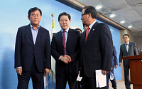 한국당 친박계 “박근혜 전 대통령 추가 구속영장 요청은 편법”