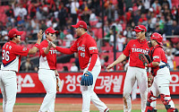 [KBO] KIA 타이거즈, 8년 만에 정규리그 우승 확정…헥터, 시즌 20승 달성!