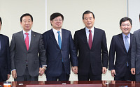 한국당·바른정당 통합추진위 모임… 국민의당 통합설에 ‘견제구’