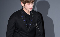 [BZ포토] 워너원 강다니엘, 자신감 넘치는 발걸음