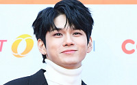 [BZ포토] 워너원 옹성우, 잔망스러운 손하트