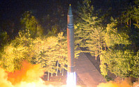 합참 &quot;북한, 오늘 새벽 동해상으로 미사일 발사…ICBM급 추정, 고도 4500km·비행거리 960km&quot;
