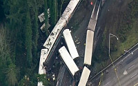 美 시애틀서 암트랙 열차 탈선…6명 사망·70명 이상 부상