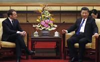 중국 방문한 마크롱, 프랑스-중국 간 경제 협력 의지 다져