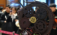 [포토] 정교한 초콜릿 톱니바퀴