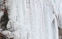 [포토] '빙벽 오르니 시원하네'