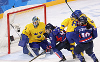 [평창 동계올림픽] ‘여자 아이스하키’ 남북한 단일팀, 스웨덴에 0-8 패배…조별리그 탈락