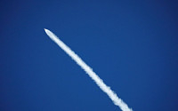 스페이스X, 인터넷 위성 탑재한 로켓 발사 성공