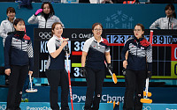 [포토] 일본 선수들 앞 밝은 표정의 한국대표팀