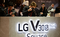 [MWC 2018] 해외 언론의 집중 관심 받는 ‘LG V30S 띵큐’