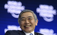 ‘57년 만의 첫 연임’ 구로다 일본은행 총재의 최종 미션…인플레 회복