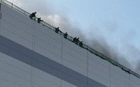 파주 LG디스플레이 공장 화재로 옥상 대피 소동…현재까지 인명피해는 없어