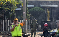 인도네시아, 교회 3곳서 ‘IS‘ 소행 추정 연쇄 폭탄 테러…최소 9명 사망·40명 부상