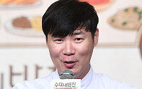 [BZ포토] 최현석 셰프, 자칭 '김수미 선생님 애제자'
