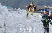 [오늘 날씨] 전국 폭염 기승…'서울 낮 최고기온 33도' &quot;미세먼지 나쁨&quot;