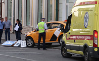 [2018 러시아 월드컵] 모스크바서 택시 인도 돌진, 관광객 등 8명 부상…&quot;테러는 아냐&quot;
