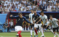 [2018 러시아 월드컵] '앙투안 그리즈만 PK골' 프랑스, 아르헨티나에 1-0으로 앞서(전반 13분)