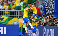 [2018 러시아 월드컵] '네이마르·피르미누 골' 브라질, 멕시코 2-0으로 꺾고 8강 진출!