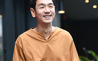 [BZ포토] 김태우, 한재열과 다른 반전 매력 '푸근한 미소'