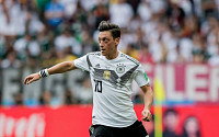외질, 독일 축구 국가대표팀 은퇴한 까닭은? &quot;내 심장은 두 개…더 이상 자부심 못 느껴&quot;