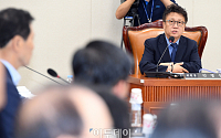 [포토] 인사말 하는 20대 후반기 국회 민병두 정무위원장
