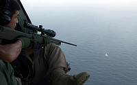 [포토]청해부대, 소말리아 해적 제압