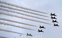 [포토] 70주년 국군의 날 기념식, 블랙이글스 비행