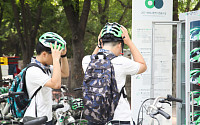 '자전거 헬멧 의무화' 시행 나흘째…설문조사 찬성률 10% 불과, 갑론을박 이어져