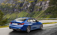 BMW 신형 3시리즈 'G20' 공개에 기존 3시리즈 역대급 할인 개시…&quot;최대 1500만 원&quot;
