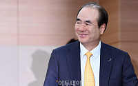 [포토] 미소 짓는 윤석금 웅진그룹 회장