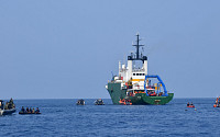 인도네시아 여객기 추락 사고…당국, 동일 기종 전수조사 착수