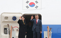문 대통령, 서울공항서 체코로 출국…G20 정상회의 순방 돌입