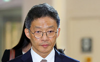 ‘돈 봉투 만찬’ 안태근 면직 취소소송 승소…법원, 이영렬 이어 “위법” 판단