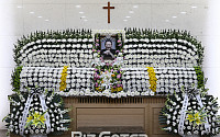 [BZ포토] 서울아산병원 장례식장에 마련된 故 전태관 빈소