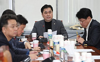 민주ㆍ한국, 의원정수 확대 방식 이견…지역구 축소방안 제시