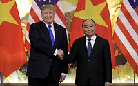 [2차 북미 정상회담]트럼프, 김정은에 “내 친구”… “베트남, 북한의 모델”