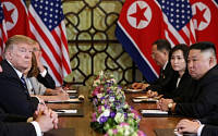 [2차 북미 정상회담] 김정은 “비핵화 구체적 조치 논의할 것”…트럼프 “북한 특별한 나라 될 것&quot;