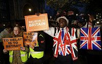 영국, 브렉시트 3개월 연기...시장 혼란도 길어진다