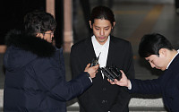 ‘유리 오빠’ 권모씨, 징역 10년 구형 “가족에게 미안해”…정준영 절친 ‘황금 인맥’의 몰락