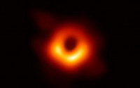 진짜 ‘블랙홀’ 포착, 인류 역사상 최초…한국 연구진도 참여