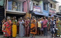 스리랑카, 연쇄 테러에 비상사태 선포…사망자 310명으로 늘어