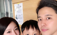 김소현, 훌쩍 자란 아들 지안+8살 연하 남편…훈훈한 가족사진 ‘눈길’