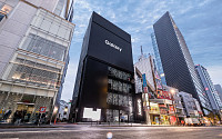 일본으로 달려가는 삼성·LG 스마트폰…이번에는 다를까?