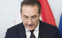 오스트리아 부총리, ‘러시아 부정 편의 제공’ 의혹에 사퇴...유럽의회 선거 앞두고 反EU 측 타격