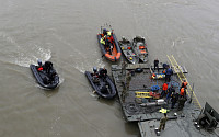 '헝가리 유람선 사고', 다뉴브 강에서 이틀간 시신 5구 수습