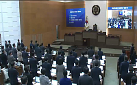 신원철 서울시의회 의장 “코로나19 안심 단계 아냐…경제보다 방역 집중해야”