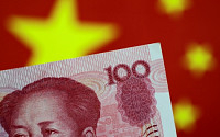 중국 위안화, 달러당 7위안 곧 깨질까…‘금융위기 이후 처음’