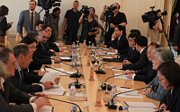 한-러 외교장관, 모스크바 회담서 한반도 문제 논의